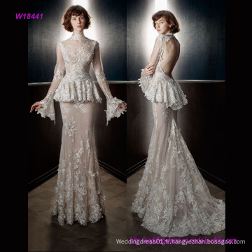 Pleine embellissement peplum victorien cru mariée manches longues Sheer col haut Sweetheart décolleté gaine robe de mariée avec trou de la serrure retour et balayage train